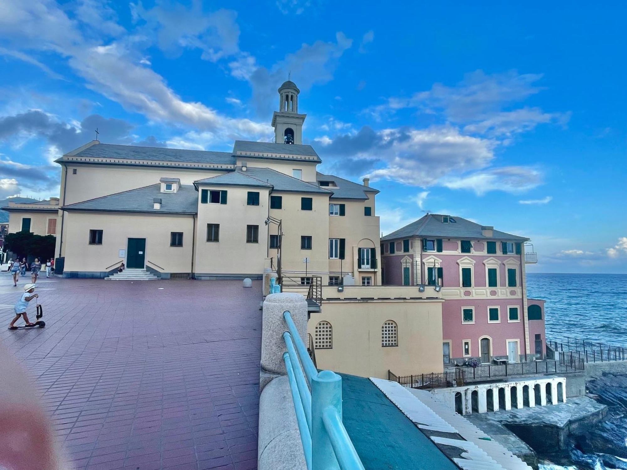 Happy Family Apartments Baia Boccadasse Genova Eksteriør billede